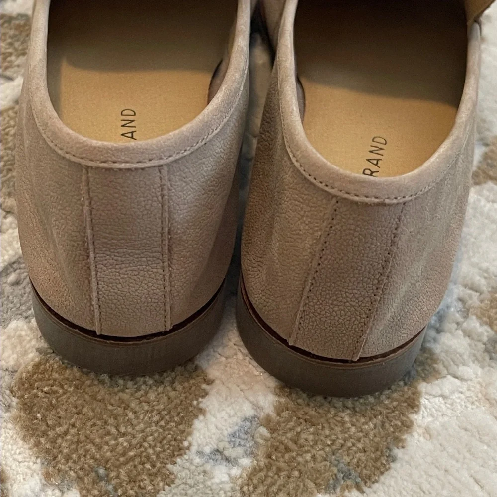 Lucky Brand Beige Leather Slip On Loafers Size 7 Flats New